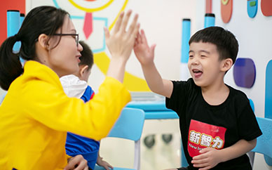 深圳现代教育3-6岁青少儿英语STARTERS培训班