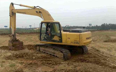 武汉建宏机械挖掘机加强培训班